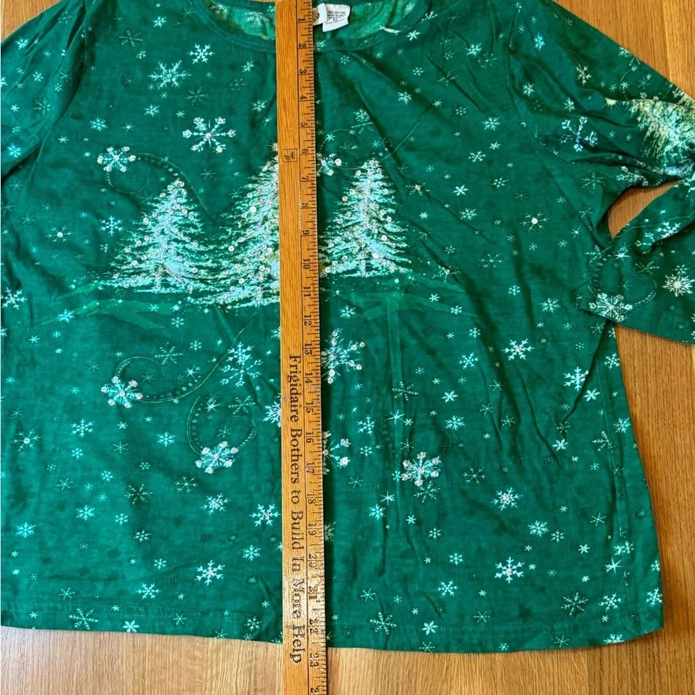 COLLECTIONS Etc Festive Green Christmas Trees and Snowflake Long Sleeve Top XL - Picture 3 of 5
